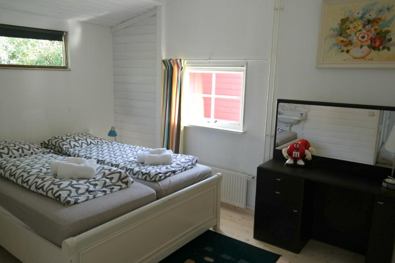 3 Pers Waterfront Swedish House W Sauna, Modern Kitchen And Private Terrace Anjum Exteriör bild